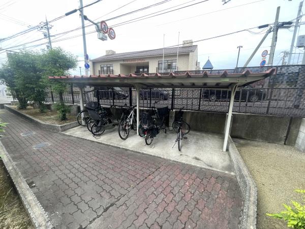 高石市取石５丁目のアパート