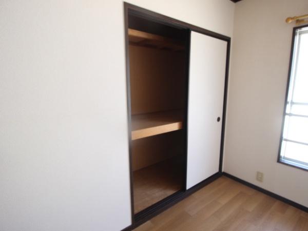 堺市西区鳳東町６丁のアパート