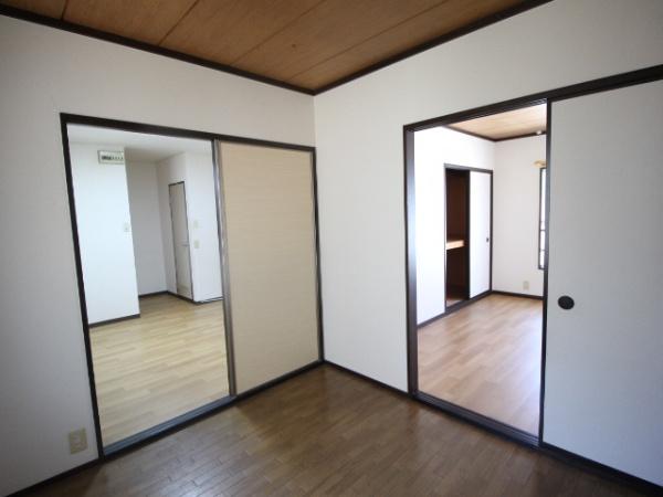 堺市西区鳳東町６丁のアパート