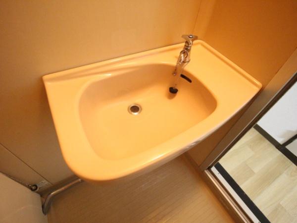 堺市西区鳳東町６丁のアパート
