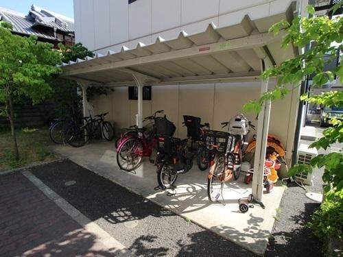泉大津市東豊中町２丁目のアパート
