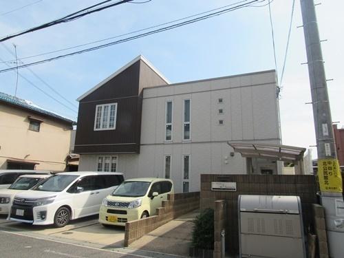 シャーメゾンからたち