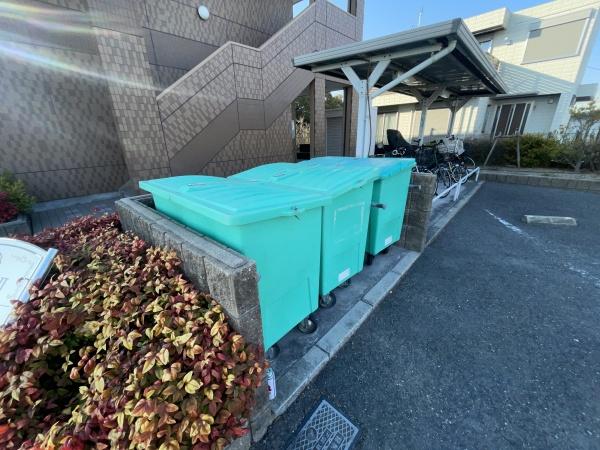 堺市西区草部のアパート