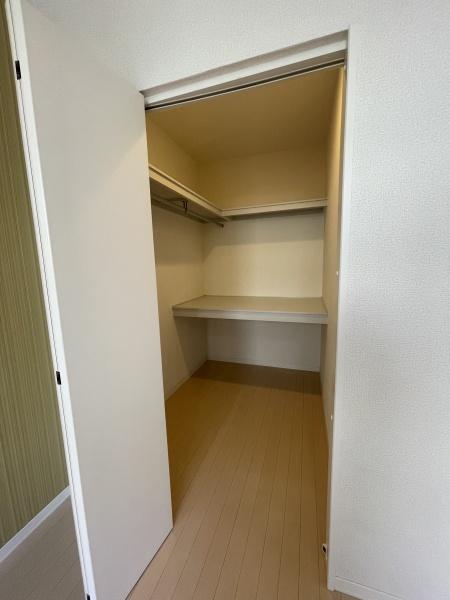 堺市西区原田のアパート(収納)
