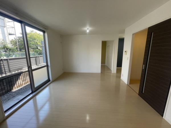堺市西区原田のアパート(リビング)