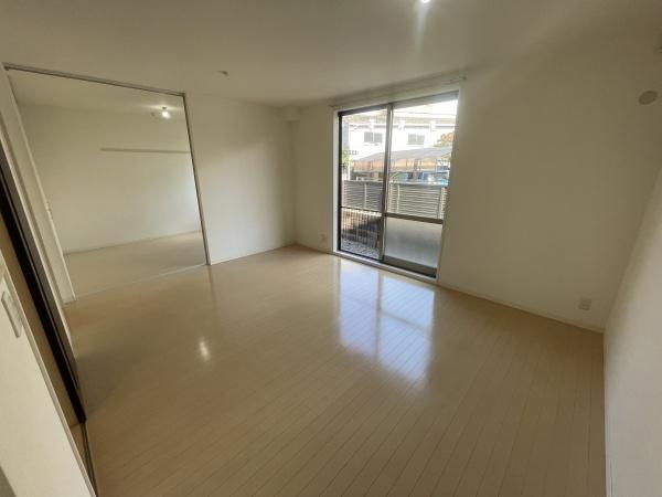 堺市西区原田のアパート(リビング)