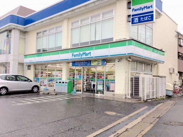アクニ・コーポ(ファミリーマート京屋御陵通店)