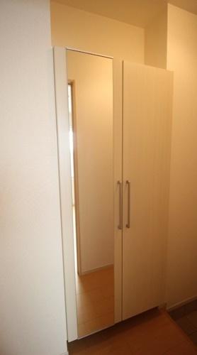 上参番館