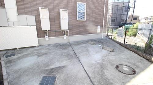 上参番館