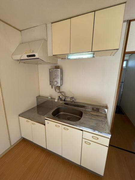 堺市西区菱木１丁のアパート