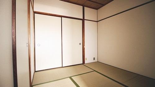 日高マンション