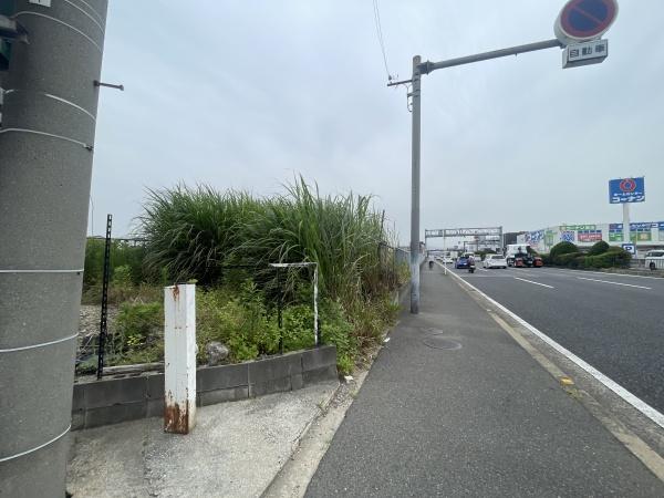 鳳中町店舗