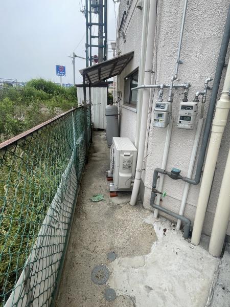 鳳中町店舗