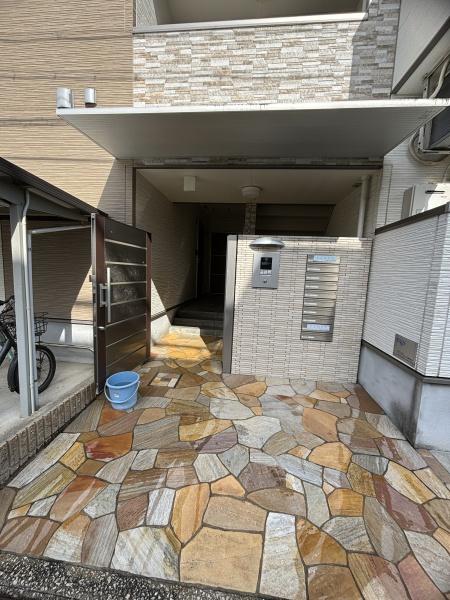 堺市西区浜寺石津町中５丁のアパート