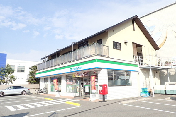 伊勢森ハイツA棟(ファミリーマート堺鳳北町店)