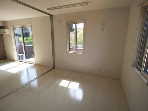 堺市西区原田のアパート