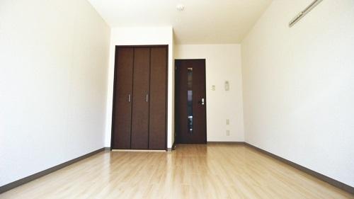 堺市西区鳳東町３丁のアパート