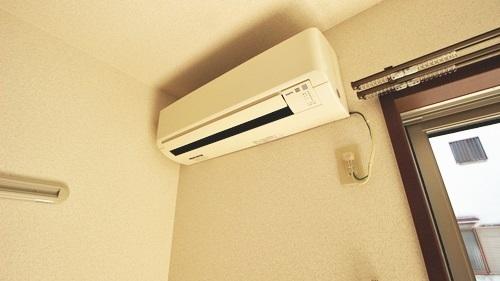 堺市西区鳳東町３丁のアパート