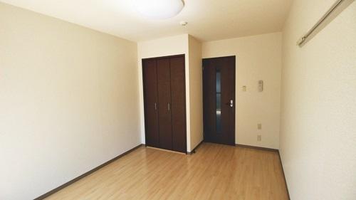 堺市西区鳳東町３丁のアパート