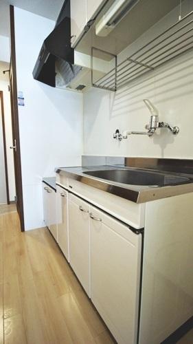 堺市西区鳳東町３丁のアパート