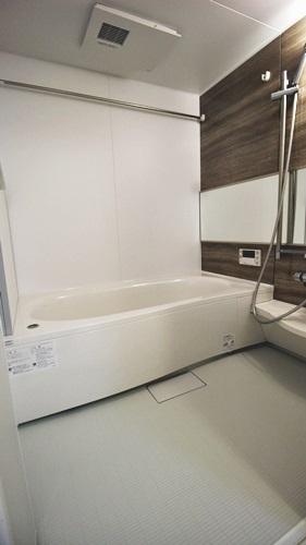 和泉市富秋町３丁目のアパート