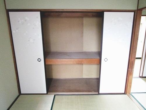 池側ハイツ(収納)
