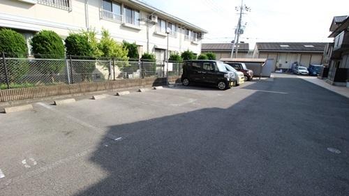 モアエクレール　A棟
