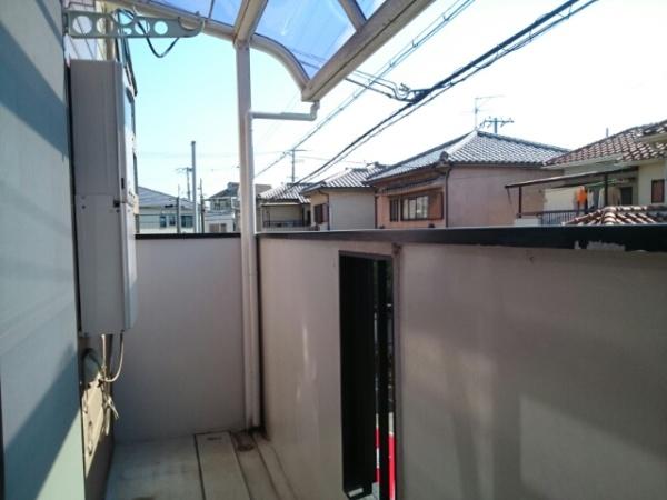 堺市西区上のアパート