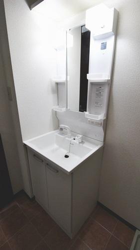 堺市西区浜寺石津町中４丁のアパート