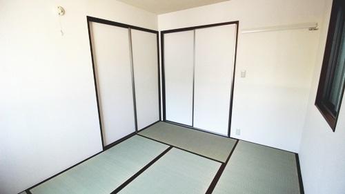 堺市西区浜寺石津町中４丁のアパート