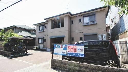 堺市西区浜寺石津町中４丁のアパート