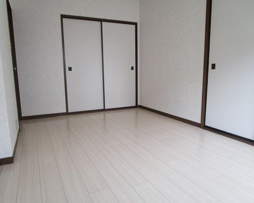 プティセゾン草部