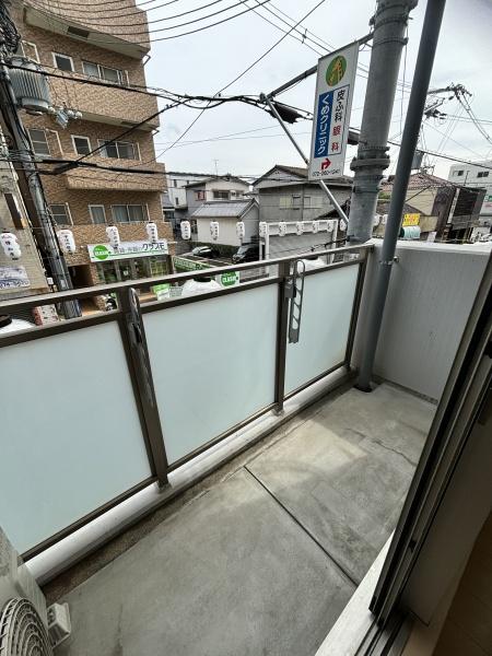 East　One