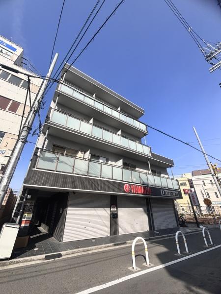 East　One