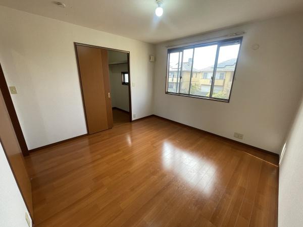 堺市西区草部のアパート