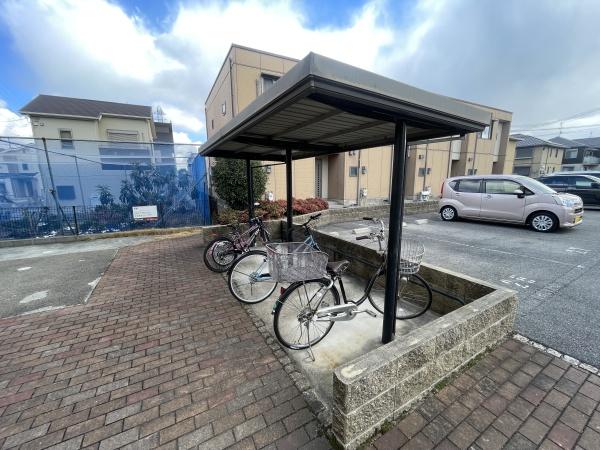 堺市西区草部のアパート