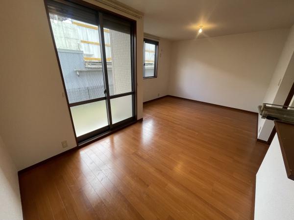 堺市西区草部のアパート