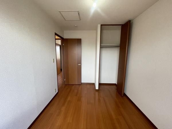 堺市西区草部のアパート