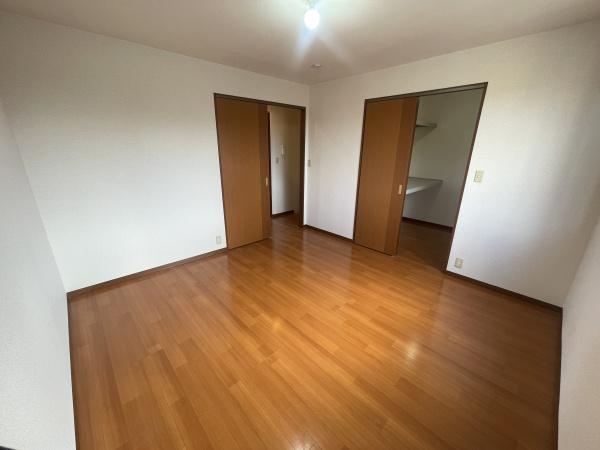 堺市西区草部のアパート