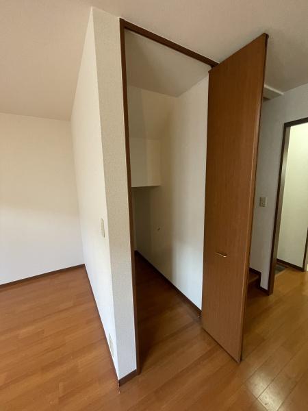 堺市西区草部のアパート
