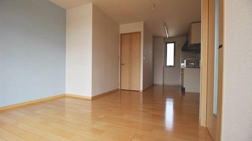 堺市西区草部のアパート