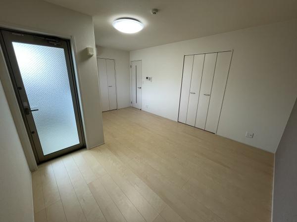 堺市西区鳳中町9丁のアパート(洋室)