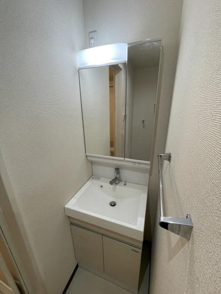 堺市西区鳳中町9丁のアパート(洗面台・洗面所)