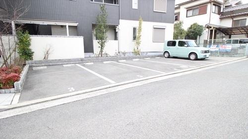 堺市西区鳳北町６丁のアパート