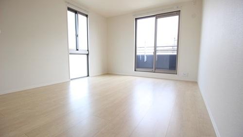 堺市西区鳳北町６丁のアパート