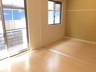 堺市西区鳳北町６丁のアパート