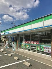 フォーチュン和泉(ファミリーマート和泉王子町一丁目店)