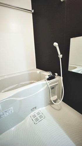 堺市西区鳳中町５丁のアパート