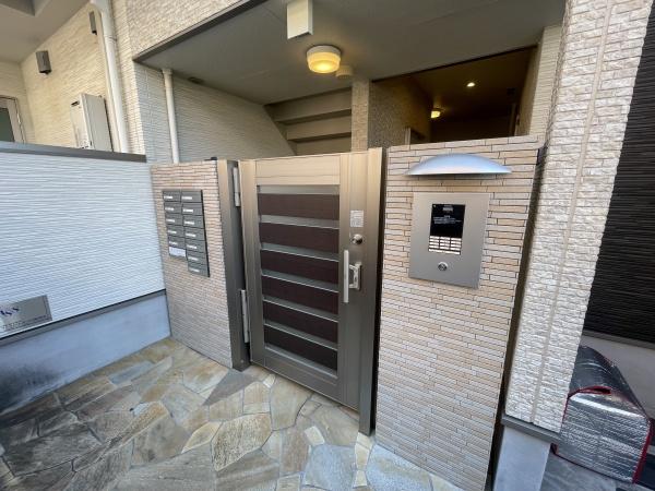 堺市西区鳳中町５丁のアパート