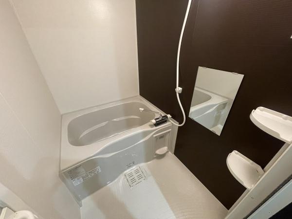 堺市西区鳳中町５丁のアパート